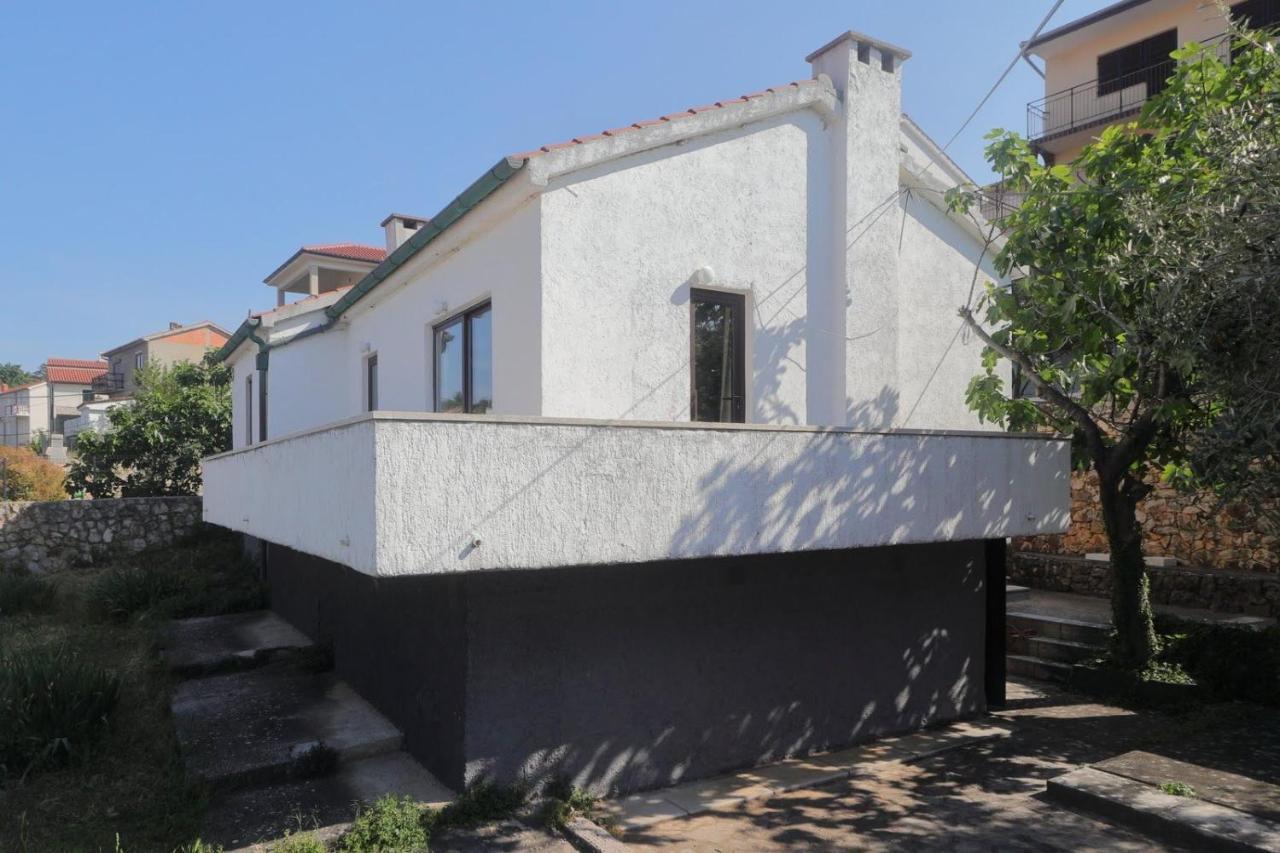 Two Olives Villa Vrbnik  Exteriör bild